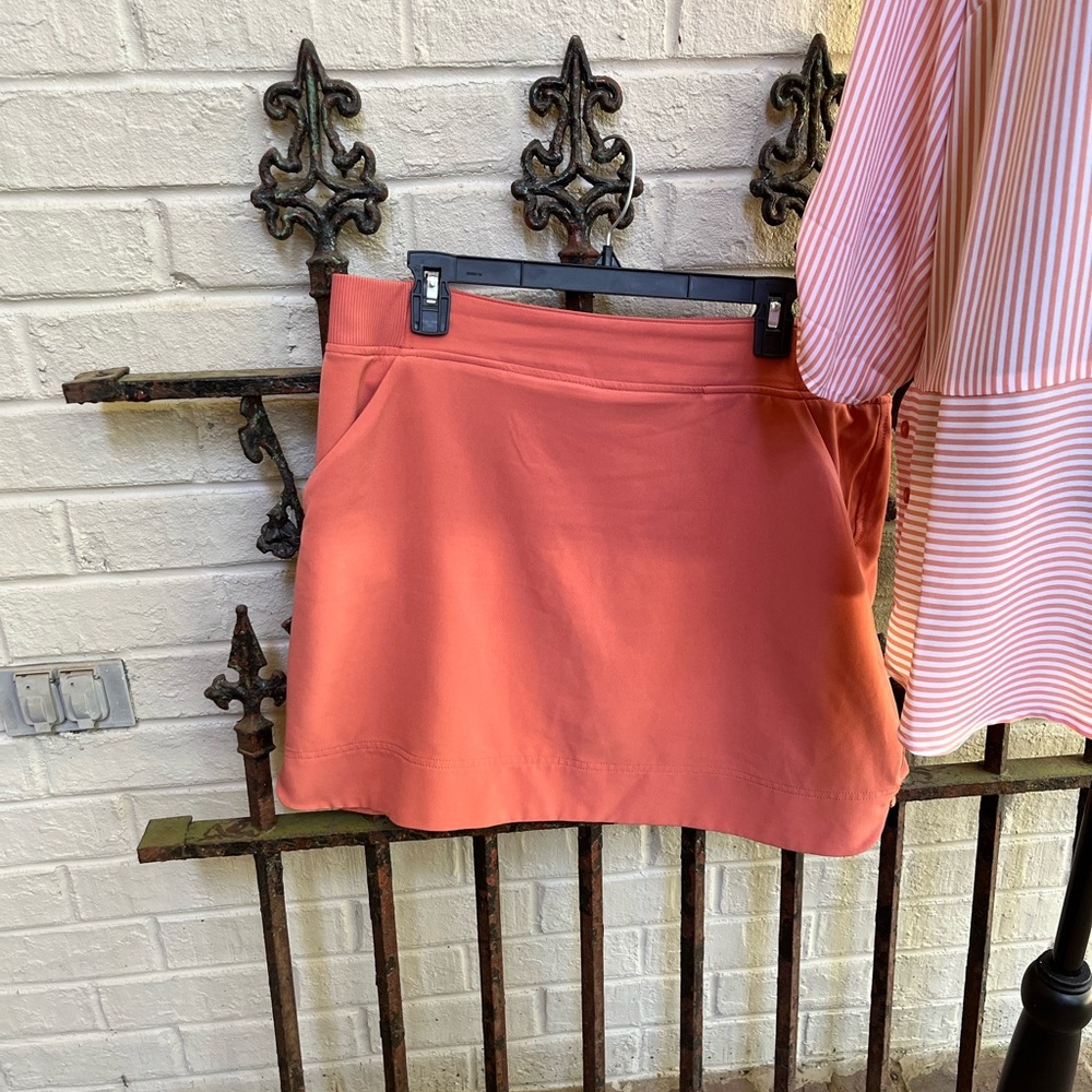 32 Degrees Cool skirt. Color:  Tangerine  Large. Like new.  Skort